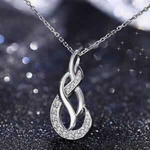NWOT Pendant Necklace